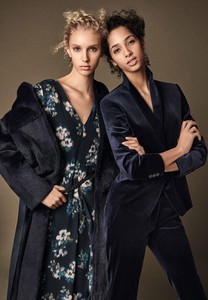Max-Mara-Studio-FW18-Giampaolo-Sgura-01-620x891.thumb.jpg.ddb65f8ec0b73700d901bfc70e0189e5.jpg