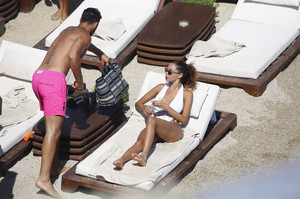 Nabilla-Benattia-Sexy-TheFappeningBlog.com-10.jpg
