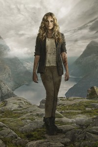 S2-cast-photos-clarke.jpg