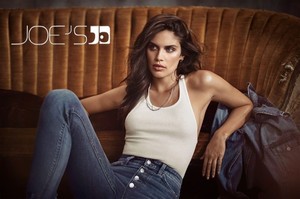 Sara-Sampaio-Joes-Jeans-Fall-2018-Campaign02.thumb.jpg.896c2eba317c9fbbdf79103c98e26b76.jpg