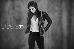 Sara-Sampaio-Joes-Jeans-Fall-2018-Campaign05.thumb.jpg.ab220e88a58838656c030f4cb2948dfd.jpg