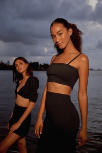 Urban-Outfitters-Two-Piece-Sets-Lookbook06.thumb.jpg.6e3d4dc0b3b3eb72a73688638b4a3506.jpg