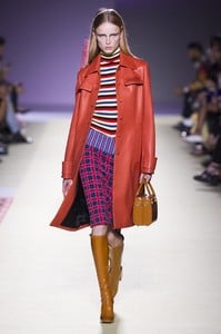 Versace-RS19-0063.thumb.jpg.1cf653f63006e5afe09bc0841b0e7aaa.jpg