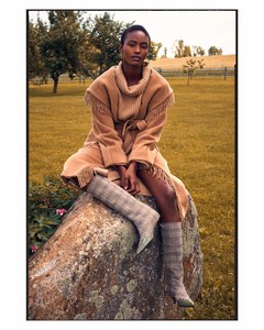 Will-Vendramini-Intermix-Fall-2018-Campaign-5.thumb.jpg.941119cc885db5d21498fc5ac55657e9.jpg