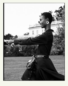 Will-Vendramini-Intermix-Fall-2018-Campaign-7.thumb.jpg.a46c3c2da48bcc4d8b02ebcbb4d199b8.jpg