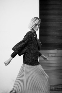 Zara-Fall-Winter-2018-Sweater-Lookbook07.thumb.jpg.86d8c3d2a9393421f746b703064b075a.jpg