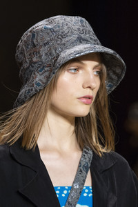 anna-sui-clp-rs19-0691.jpg