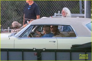 brad-pitt-looks-buff-on-set-leonardo-dicaprio-50.jpg