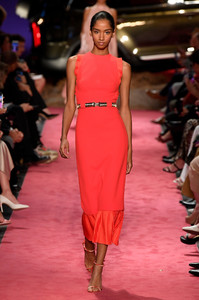 brandon-maxwell-rtw-spring-2019-0171(1).thumb.jpg.8f0d9134e70fa542101847c8d3bac6a5.jpg