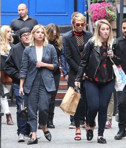 cara-delevigne-and-ashley-benson-out-in-toronto-09-09-2018-0.jpg