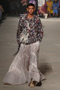 coach-1941-rtw-s19-05(1).thumb.jpg.2ecabd4038096b2b8e99ad36626283e8.jpg