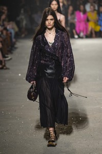 coach-rs19-0825.thumb.jpg.7f9f0579e41d711ecba48aaa5941afef.jpg