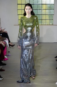 defile-david-koma-printemps-ete-2019-londres-look-35.thumb.jpg.c1b3e10ec63649c2219bf7ef76954f0d.jpg
