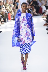 defile-dries-van-noten-printemps-ete-2019-paris-look-30.thumb.jpg.104670d1c954c42eeeed032cef935252.jpg