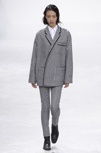 defile-haider-ackermann-printemps-ete-2019-paris-look-4.thumb.jpg.d969948d77ce82aa3937836a657590bc.jpg