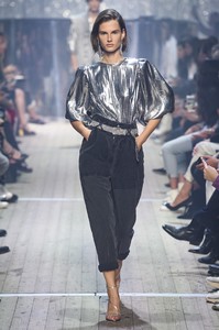 defile-isabel-marant-printemps-ete-2019-paris-look-14.thumb.jpg.d7d137f9e5d5c1d3f1fa6a3bc0adb58c.jpg