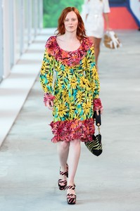 defile-michael-kors-collection-printemps-ete-2019-new-york-look-11.thumb.jpg.39e3e517571962bc255c96bd53600c47.jpg