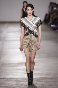 defile-roberto-cavalli-printemps-ete-2019-milan-look-50.thumb.jpg.a4c09f96883676e584ab4ec61b7380cc.jpg