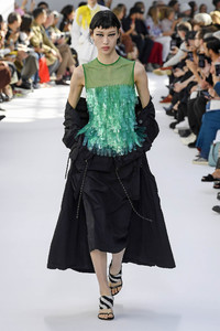dries-van-noten-ggrtw-spring-2019-paris-fashion-week0610(1).thumb.jpg.e00842eeb8bea008231fa020618d17a8.jpg