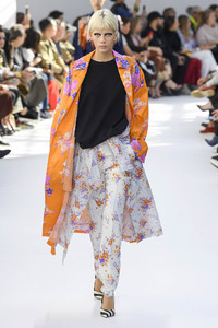 dries-van-noten-ggrtw-spring-2019-paris-fashion-week0637(1).thumb.jpg.9ec313bd19c8a92adbd67c9f51863ac1.jpg