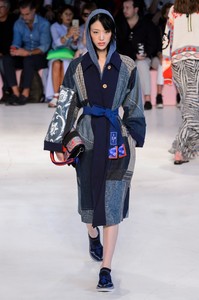 etro-rs19-1434.thumb.jpg.e61e9b2fb72a1b58d91fea3b62a191de.jpg