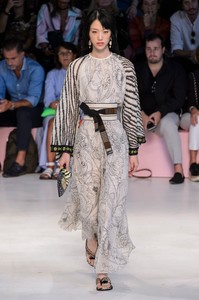 etro-rs19-1867.thumb.jpg.51c22ab65f5be6808289dec624f86022.jpg