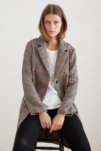 houndstooth-graham03-tilly03-kate03_0924.thumb.jpg.94e239db4f2aee3d934a43ee4f4fdbca.jpg