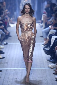 isabel-marant-rtw-spring-2019-paris-fashion-week-pfw-040(1).thumb.jpg.08aee88fa307111d26d36a5a94e5a89f.jpg