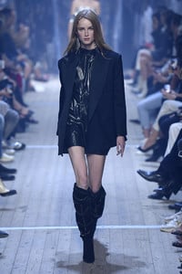isabel-marant-rtw-spring-2019-paris-fashion-week-pfw-046(1).thumb.jpg.3e4738f8589ef8249ecd3055a7edce22.jpg