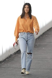 kourtney-kardashian-casual-style-leaving-the-studio-in-calabasas-09-12-2018-12.jpg