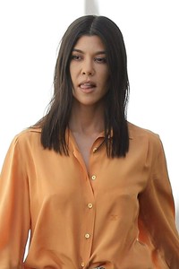 kourtney-kardashian-casual-style-leaving-the-studio-in-calabasas-09-12-2018-2.jpg