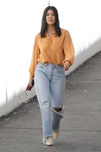 kourtney-kardashian-casual-style-leaving-the-studio-in-calabasas-09-12-2018-6.jpg