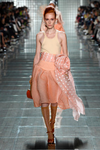 marc-jacobs-rtw-ss19-photos-20(1).thumb.jpg.d2bc53d653587f9a37da24fdc921aadf.jpg