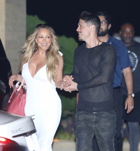 mariah-carey-out-in-malibu-08-29-2018-0.jpg