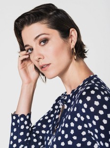 mary-elizabeth-winstead-photoshoot-for-women-s-wear-daily-september-2018-2.thumb.jpg.dc12465df75f6adc803743c4b717e3cb.jpg