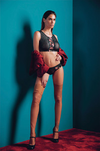 melissa_satta_lingerie_877_5.jpg