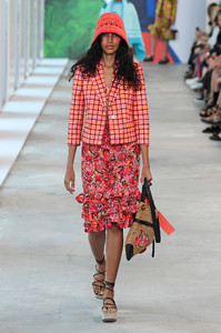 michael-kors-rtw-ss19-gg-0521(1).thumb.jpg.7d31e5013d93f53031fe5164d1e98535.jpg