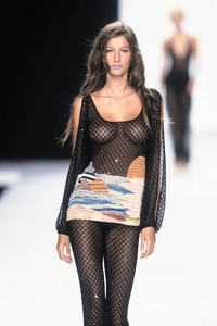 missoni-ss-2000-8.thumb.JPEG.6e41cc3a23e040e9a3f0024f08a0055c.JPEG