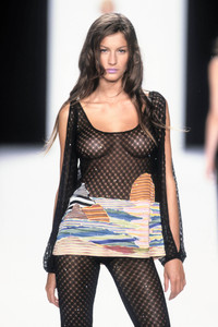 missoni-ss-2000-9.thumb.JPEG.1ebf373cb9d0b5550f15b0b38395a7a4.JPEG