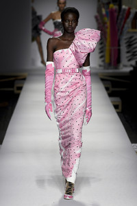 moschino87(1).thumb.jpg.8ecfb0a45e73f45b3d6cd56038c404f0.jpg