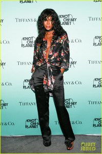 naomi-campbell-rowan-blanchard-tiffany-event-16.jpg