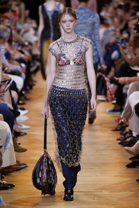paco-rabanne-rtw-spring-2019-paris-fashion-week-pfw-019(1).thumb.jpg.c26a4fda78fa71a0d9768fcb099bc3dc.jpg