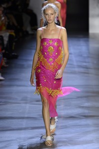 prabal-gurung-rs19-5248.thumb.jpg.83dc3399340b8f8a015169e5fc44bb53.jpg