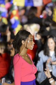prabal-gurung-rs19-5316.thumb.jpg.cba8a11fc433232f21dbf5c08c3e753c.jpg