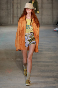 r13-rtw-spring-2019-008(1).thumb.jpg.97fbb0c136ed5a98f79da9cbbf787253.jpg
