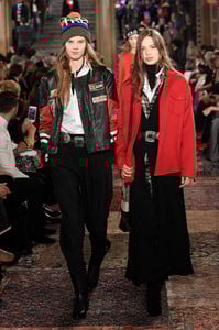 ralph-lauren-rtw-spring-2019-104(1).thumb.jpg.30e2d261491630a1f51dbb3fc46f2369.jpg