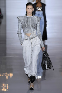 rick-owens-ggrtw-spring-2019-paris-fashion-week15061(1).thumb.jpg.5cea29579daa6d898307e206331de18e.jpg
