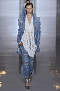 rick-owens-ggrtw-spring-2019-paris-fashion-week1514(1).thumb.jpg.1fc917440ee8b3a6c3844d8318e0a2d1.jpg