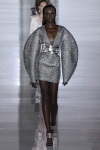 rick-owens-ggrtw-spring-2019-paris-fashion-week1526(1).thumb.jpg.1023641185de79c1581dd5dbbb8f3018.jpg