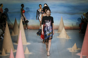 roberta-einer-rtw-spring-2019-london-fashion-week-1735(1).thumb.jpg.269526bf80972b5934f990e4294e5fbc.jpg